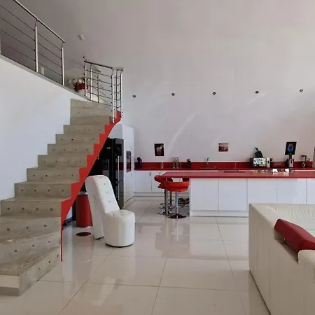 Villa Pramousquier Loft De Charme 2 Piscines Interieure Et Exterieure Le Lavandou