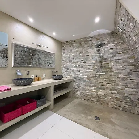 Villa Pramousquier Loft De Charme 2 Piscines Interieure Et Exterieure Le Lavandou